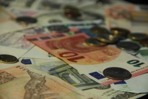 Podvodníci nakupovali přes účty zákazníků Alza.cz, firma poškozeným vrátila peníze