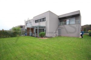 Prodej rodinného domu 5+1 196,9 m2 Praha 4 - Kunratice, lokalita Na Lhotech