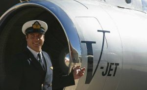 John Travolta je vášnivý pilot a vlastní má 11 průkazů na různé typy letadel