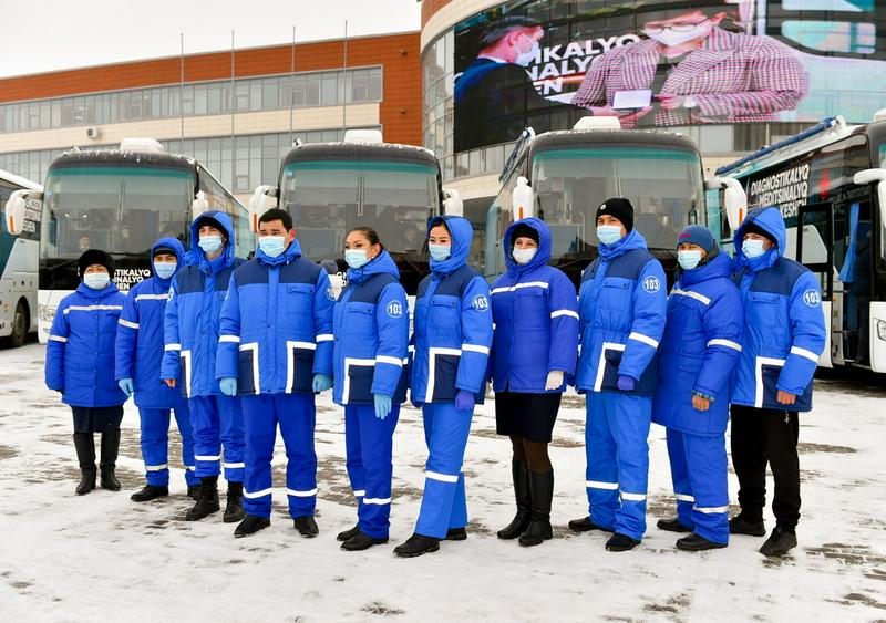 Do oblasti severního Kazachstánu dorazilo osm mobilních lékařských komplexů