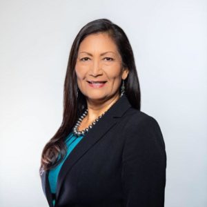 Kongresmanka Deb Haaland