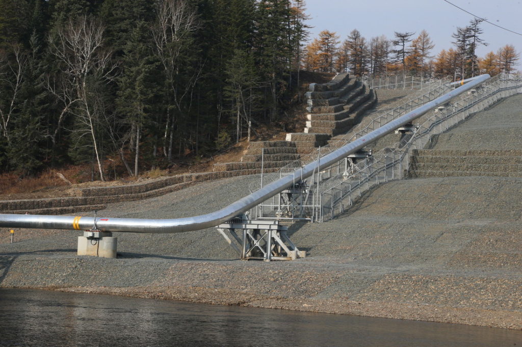 zpevnění povrchu pobřežních oblastí - výstavba plynovodu Síla Sibiře – Power of Siberia