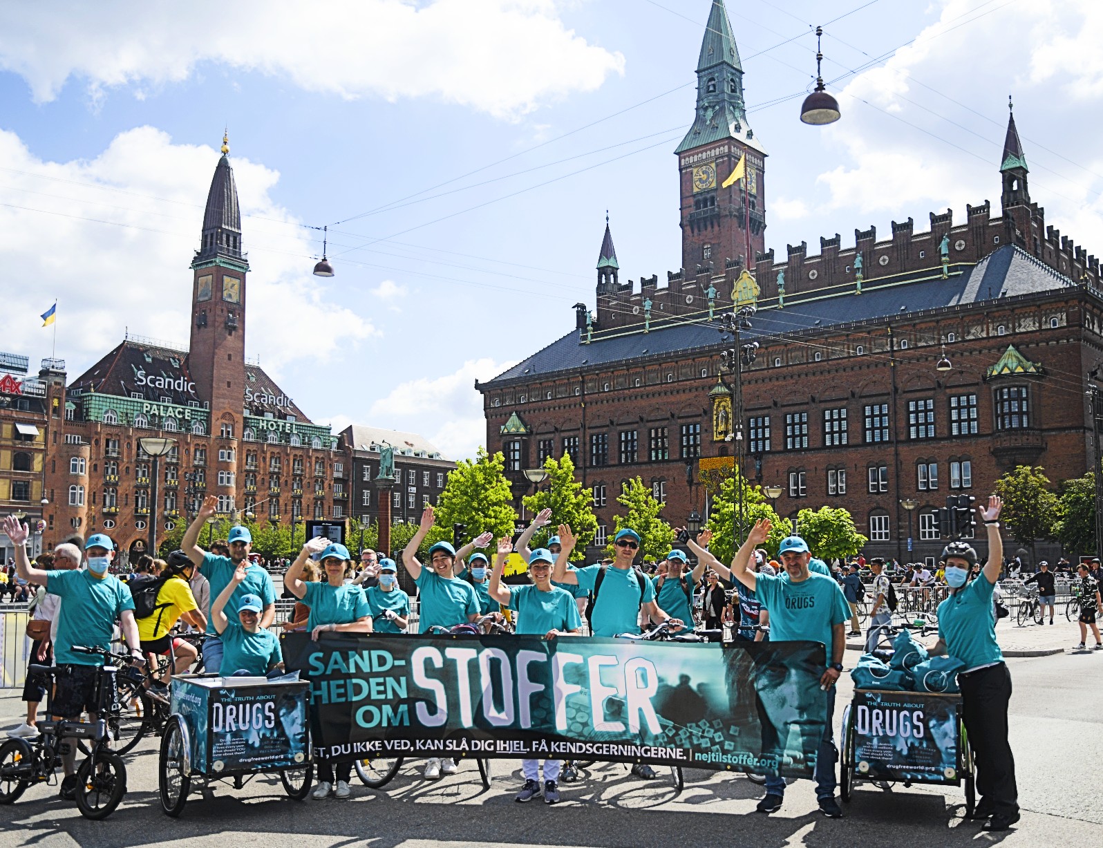 Dobrovolníci z Dánské scientologické církve přinesli svou iniciativu Truth About Drugs na zahájení letošního Tour de France v dánské Kodani.
