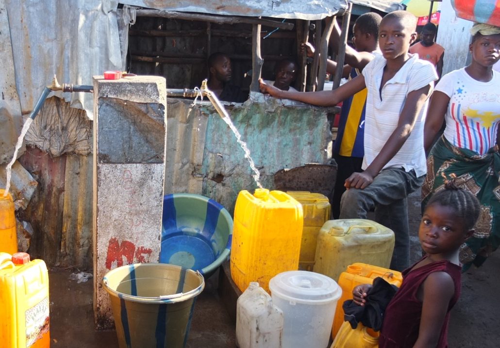 Gabon: Přístup k vodě je pro obyvatelstvo stále obtížný