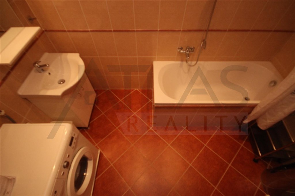 Koupelna - Pronájem plně zařízeného bytu 3+kk, 110 m2 Praha 2 - Vinohrady, Sázavská