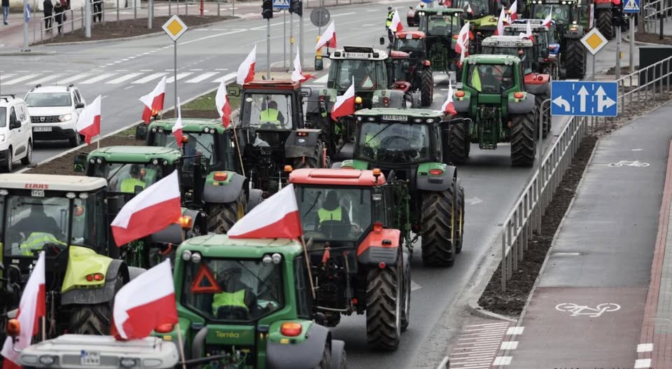 Polští farmáři se celostátně bouří proti dohodě mezi EU a Mercosurem, která ohrožuje místní zemědělství